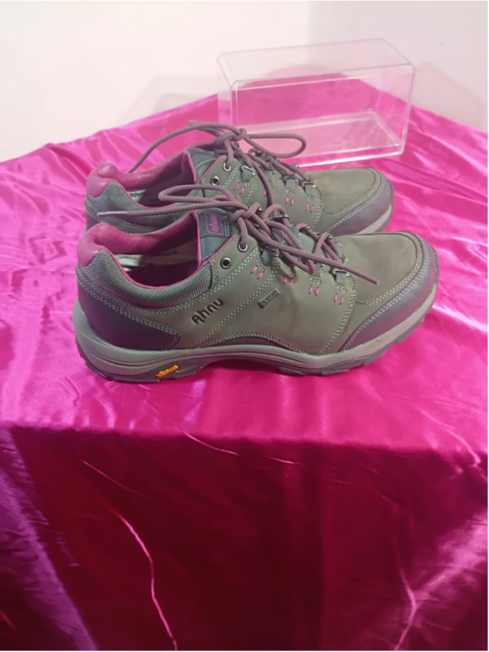 Ahnu Women's SZ 10 Montara eVent Waterproof Hiking Shoes w Vibram Soles